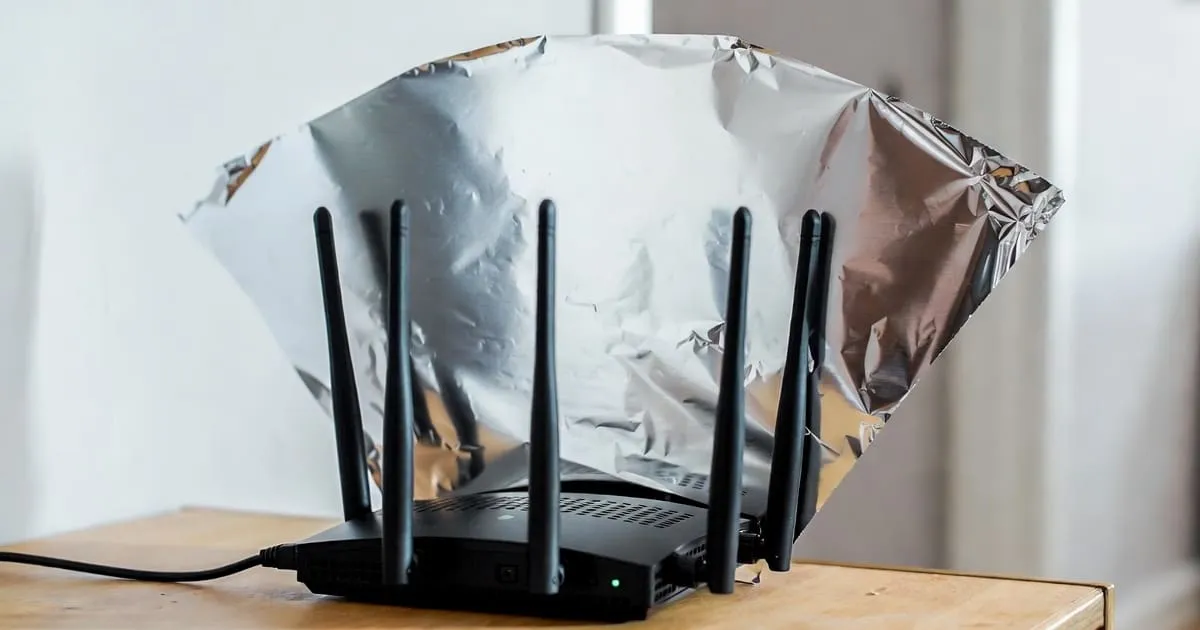 Einfaches Alu gegen schlechtes WLAN: ein viraler Trick mit wissenschaftlicher Erklärung